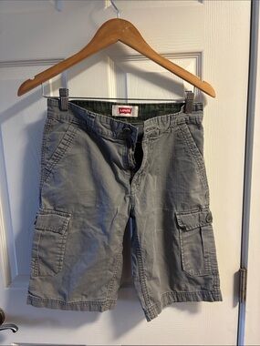 Levi's Men's Stone Gray Cargo Shorts with Patch Pockets